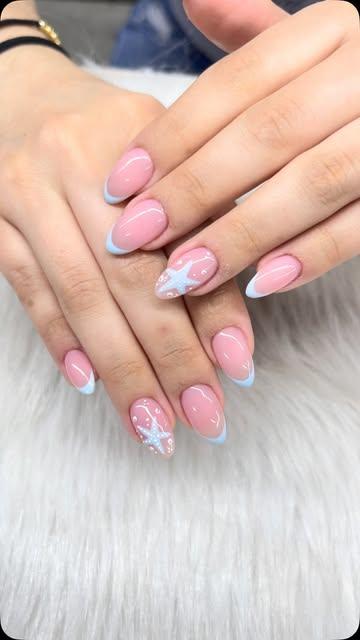 Idea 04: uñas rosa con toque celeste
