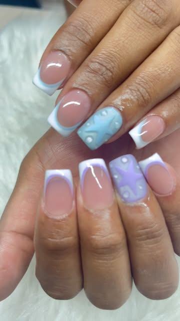 Francés pastel azul y lila con detalle 3D